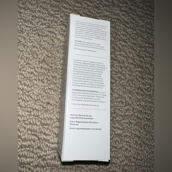 Murad Retinol Youth Renewal Serum - Picture 2 of 3